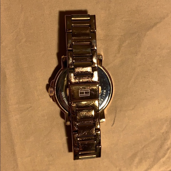 Rose gold Tommy Hilfiger watch! - Picture 2 of 3